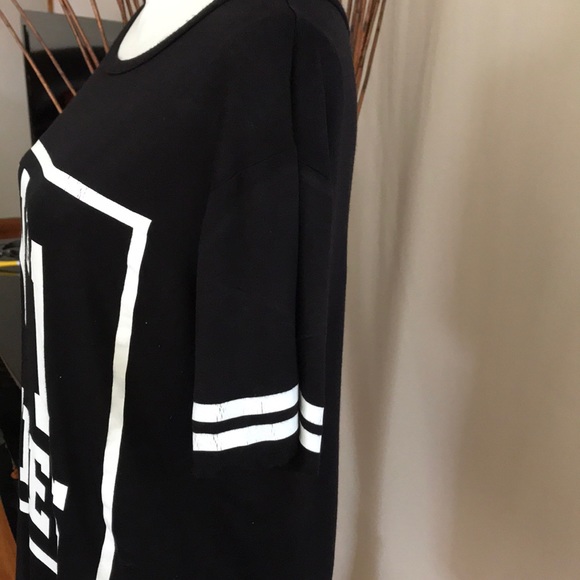 Top - Picture 3 of 4